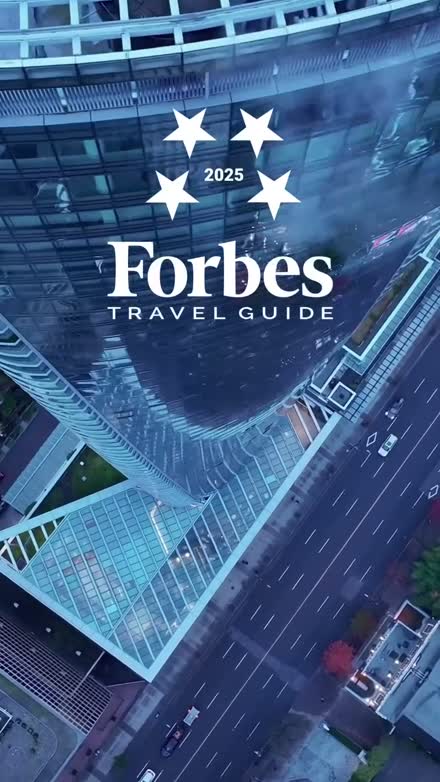 Paradox Hotels